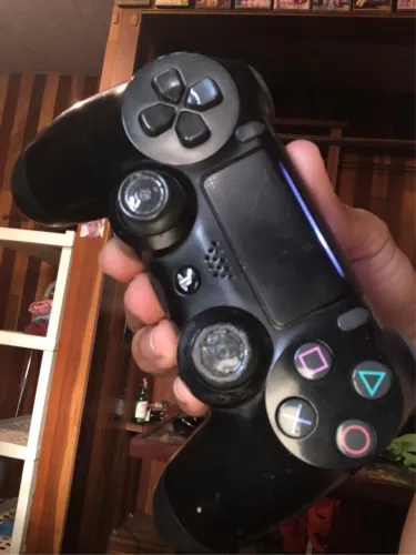 Controle PS4 Original - Funciona 100%, analógico direito sem capa mas sem drift - R$ 120
