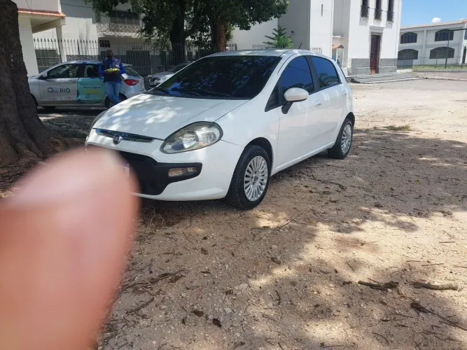 Fiat Punto Attractive 1.4 Fire Flex 8V 5P 2014