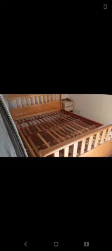 Cama de madeira 100% Queen size