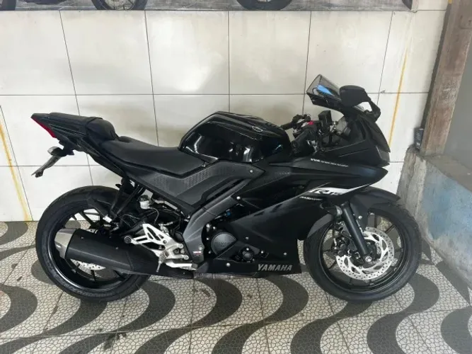 Yamaha R15 - 2025