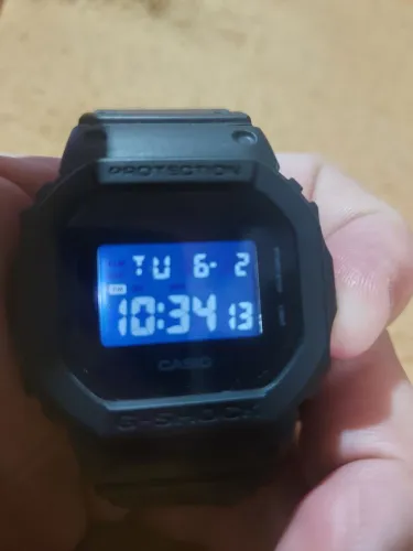 Relógio digital  G - shock impecável na caixa !