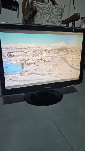 Monitor Samsung 22 polegadas HDMI Funcionando