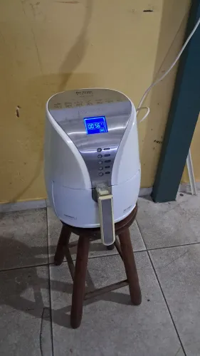 Airfrayer Mondial 4 litros ,127V. 