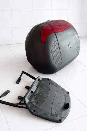 VENDE-SE R$ 170,00 BAÚ COM GRADE 45L CG FAN 160
