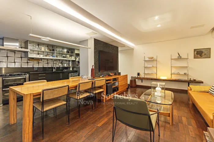 Apartamento reformado e bem localizado no Jardim América