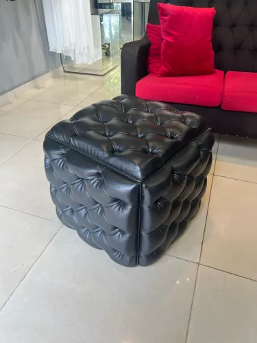Puff courino capitonê 