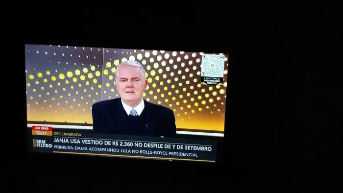 Tv semi nova