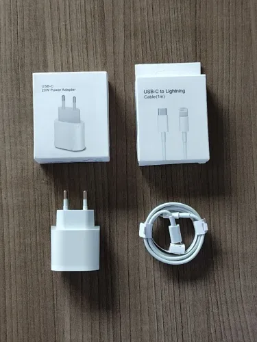 ? Kit Carregador iPhone 20W - Cabo USB-C + Fonte Rápida