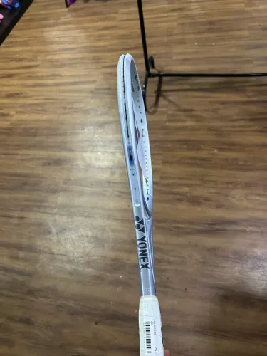 Raquete de Tenis Yonex Muse Lancamento - 100 295g ou 98 305g