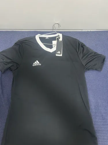 Camisa preta adidas M (NOVA)