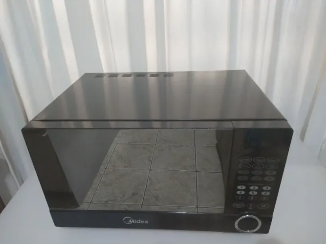 Forno microondas Eletrolux 31 litros em bom estado