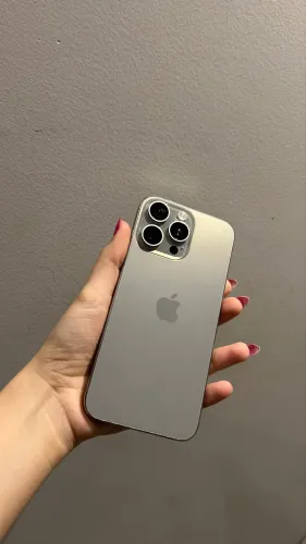 Vendo IPHONE 15 pro max 256 gb