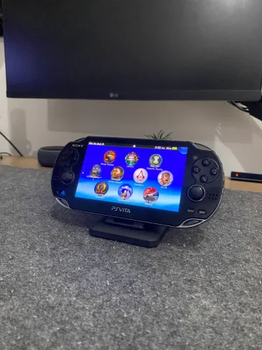 PS VITA FAT OLED DESBLOQUEADO
