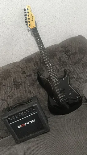 Tagima TG-520