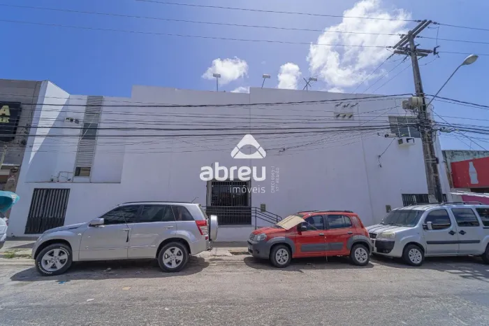 Excelente prédio comercial no coração do Alecrim