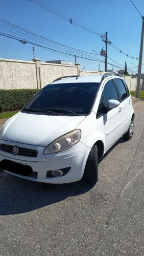 Fiat Idea Attractive 1.4 Fire Flex 8V 5P 2012