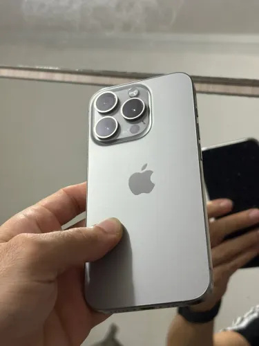 iPhone 15 pro - 128 Gb