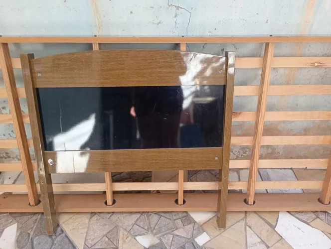 Cama solteiro ótimo estado