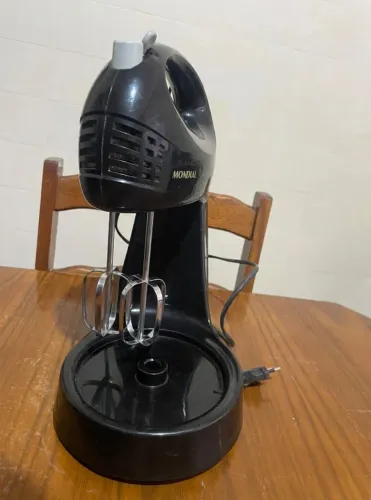 Batedeira Mondial Prática B-44 400W - Para Retirada de Peças - Não Liga