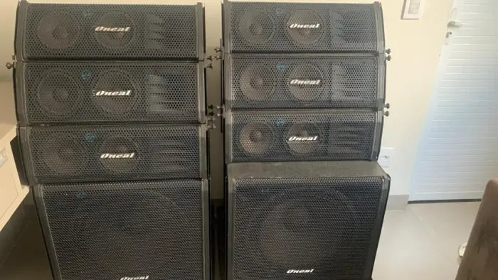 Caixa de som Line Array