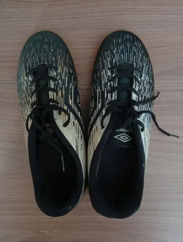 Chuteira Futsal Umbro Acid II