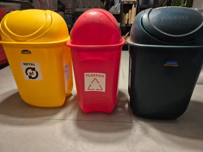  Lixeiras para reciclagem 