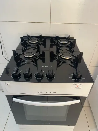 Fogão semi novo zerado!!!!