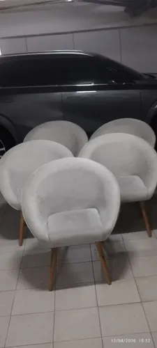 Cinco lindas poltronas