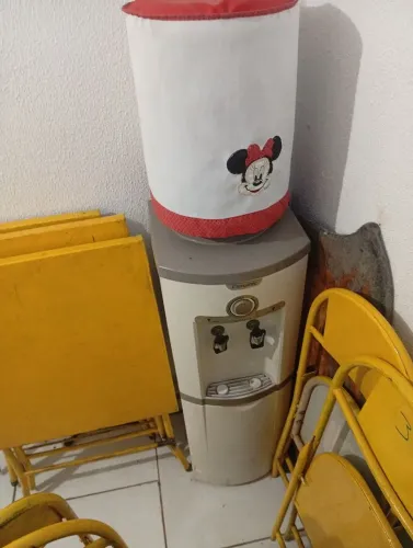 Vendo filtro de água com galão