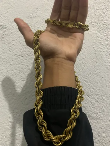 Cordão moeda antiga