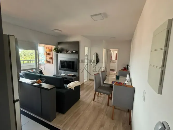 Imóvel para aluguel possui 54 metros quadrados com 2 quartos