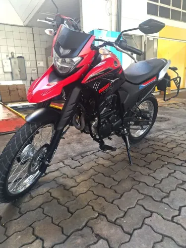 XTZ LANDER VERMELHA LINDA