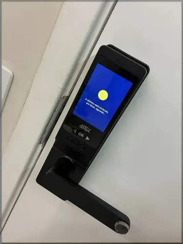 Fechadura Aitek Alpha 203 com 5 Formas de Liberar Acesso Sem uso