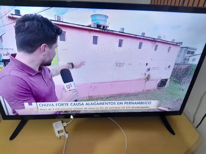 Vendo TV philco 32 polegadas em ótimo estado,não entrego aceito proposta!!