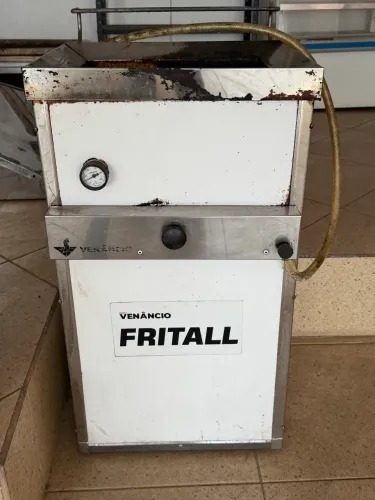 Fritadeira a óleo e a gás