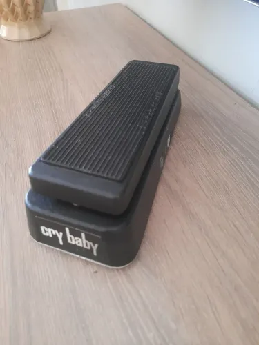 Pedal wah cry baby dunlop