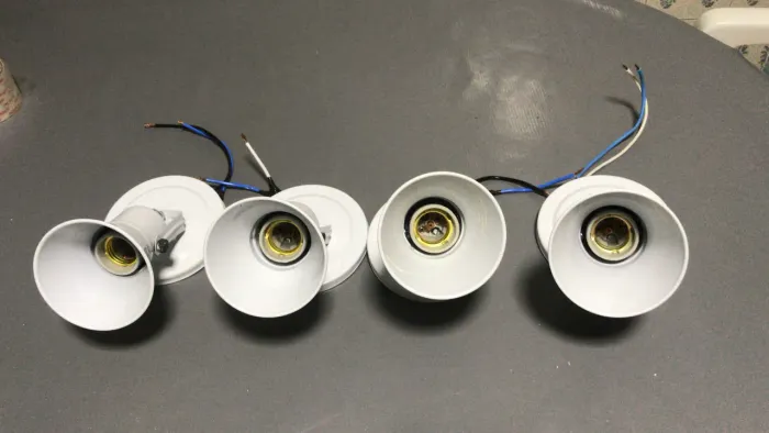 4 unidade de luminária branca para teto