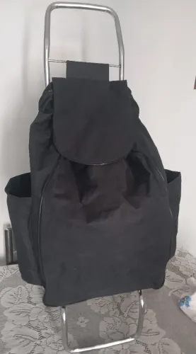 Carinho com bolsa para compras!