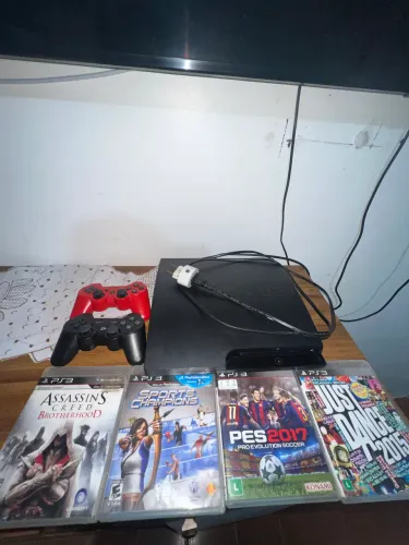 Videogame ps3 desbloqueado com todos os jogo e 4 cds mídia física, com 2 controles 