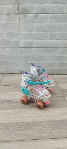 Patins infantil 4 rodas ajustável tamanho 29 a 32