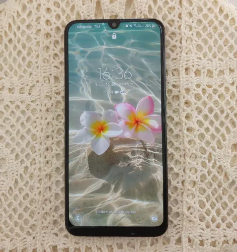Samsung Galaxy A30 (SM-A305GT)