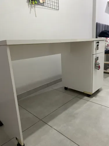 MESA de ESCRITÓRIO