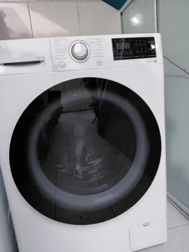 Vendo máquina lava e lava! Uma excelente máquina e nova e sem marcas de uso..
