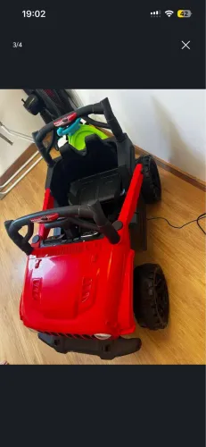 Carro elétrico mini jipe