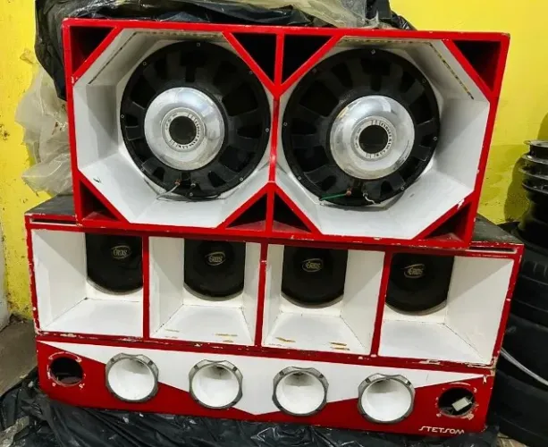 CAIXA DE SOM AUTOMOTIVA