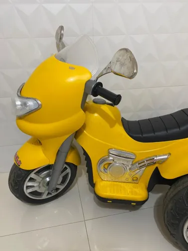 Moto elétrica para crianças
