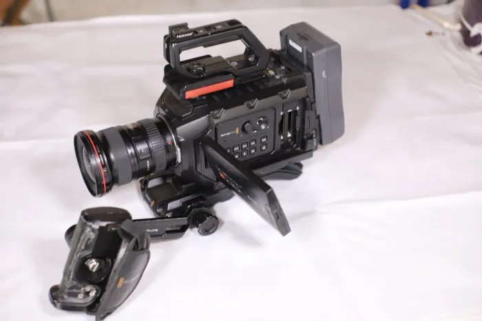 Câmera de vídeo Blackmagic mini ursa 4k