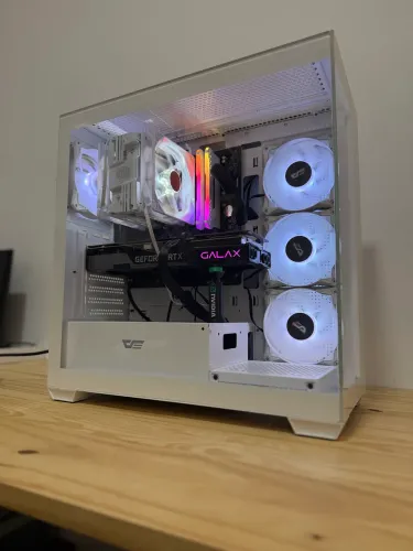 PC Gamer White - RTX 3060 Ti / AMD Ryzen 5 5600G / 16GB Corsair [Aceito Trocas]