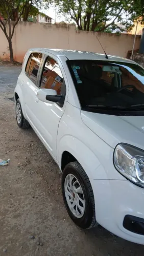 Fiat Uno Attractive 1.0 EVO Fire Flex 8V 5P 2015