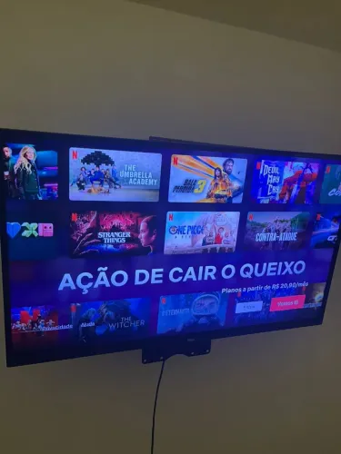 Smart tv 40 sem pés com suporte